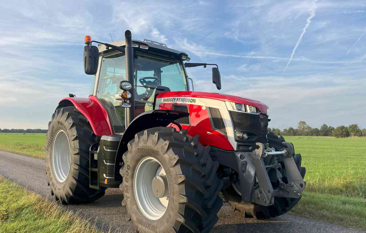 Massey Ferguson 7S.190 Dyna-VT Exclusive tractoren - Traktor: das Bild 1 Massey Ferguson 7S.190 Dyna-VT Exclusive tractoren - Traktor: das Bild 1