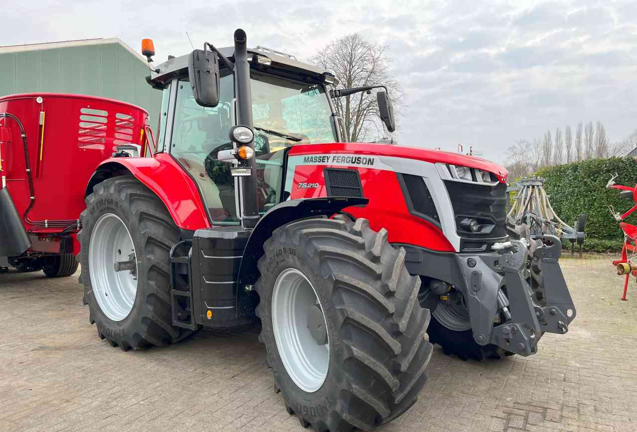 Massey Ferguson 7S.210 Dyna-VT Exclusive Tractoren - Traktor: das Bild 1 Massey Ferguson 7S.210 Dyna-VT Exclusive Tractoren - Traktor: das Bild 1