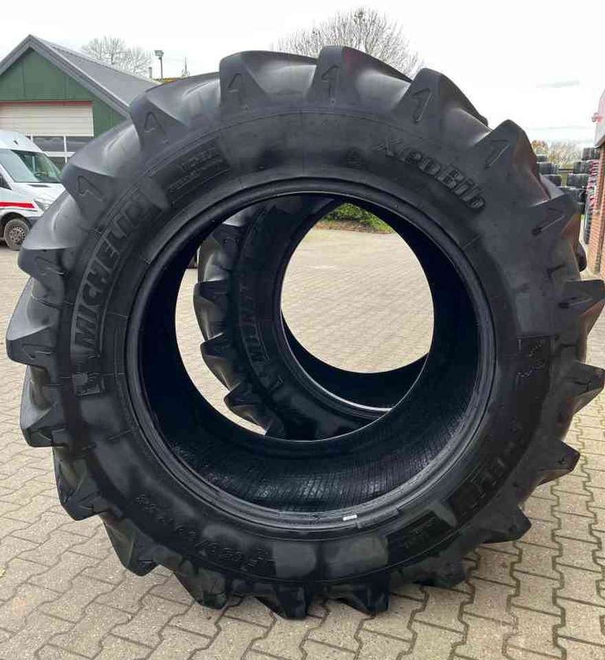 Michelin Xeobib VF650/60R38 banden diversen - Felgen und Reifen für Landmaschine: das Bild 5 Michelin Xeobib VF650/60R38 banden diversen - Felgen und Reifen für Landmaschine: das Bild 5