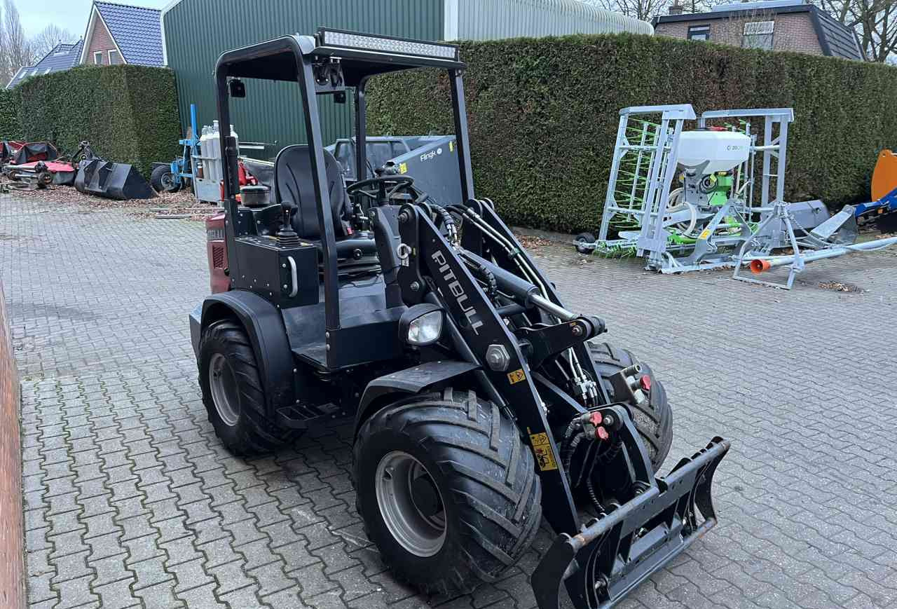 Pitbull X27-45CRT Minishovel, Compact loader, shovels - Radlader: das Bild 4 Pitbull X27-45CRT Minishovel, Compact loader, shovels - Radlader: das Bild 4