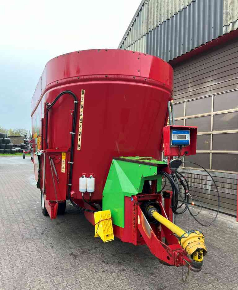 Strautmann Verti-Mix 2401 Voermengwagen, voerwagen, mixer, voermachines - Futtermischwagen: das Bild 3 Strautmann Verti-Mix 2401 Voermengwagen, voerwagen, mixer, voermachines - Futtermischwagen: das Bild 3