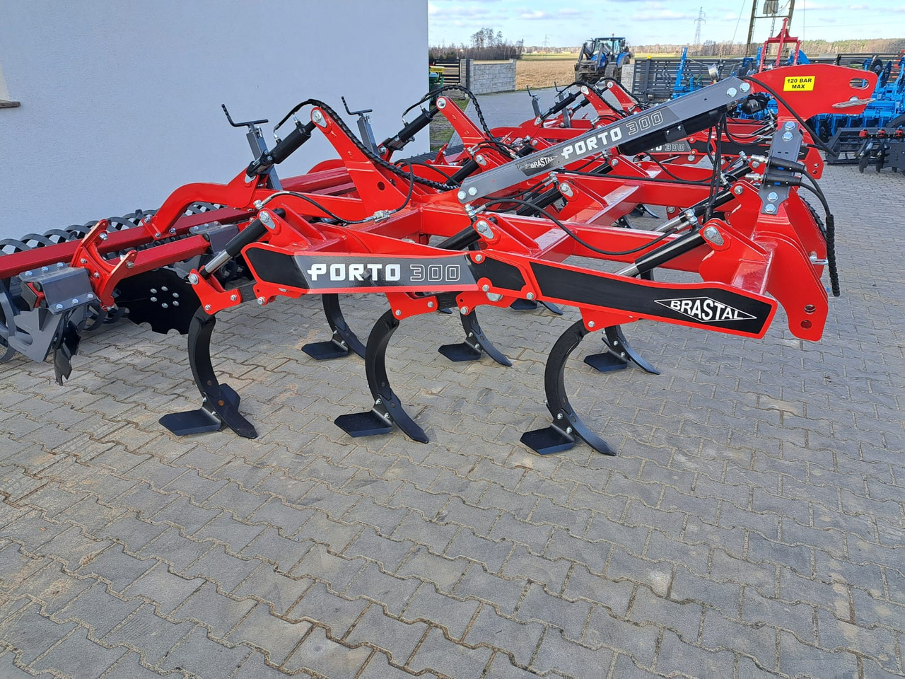 AMJ AGRO Porto 300 - Technik für Bodenbearbeitung: das Bild 2 AMJ AGRO Porto 300 - Technik für Bodenbearbeitung: das Bild 2