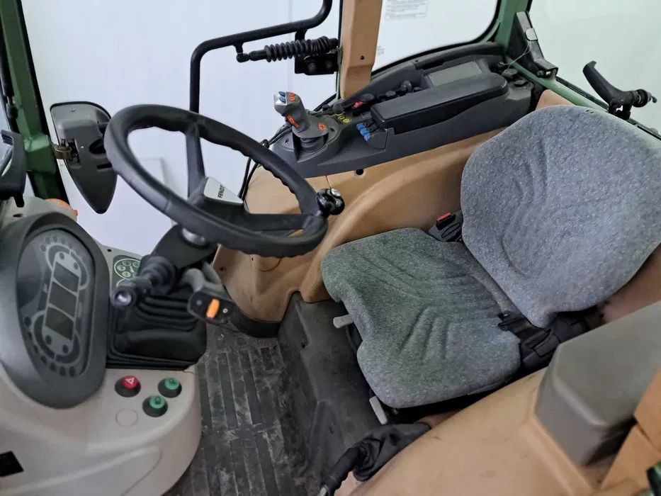 Ciągnik Fendt 208F Vario TMS sadownik - Traktor: das Bild 2 Ciągnik Fendt 208F Vario TMS sadownik - Traktor: das Bild 2