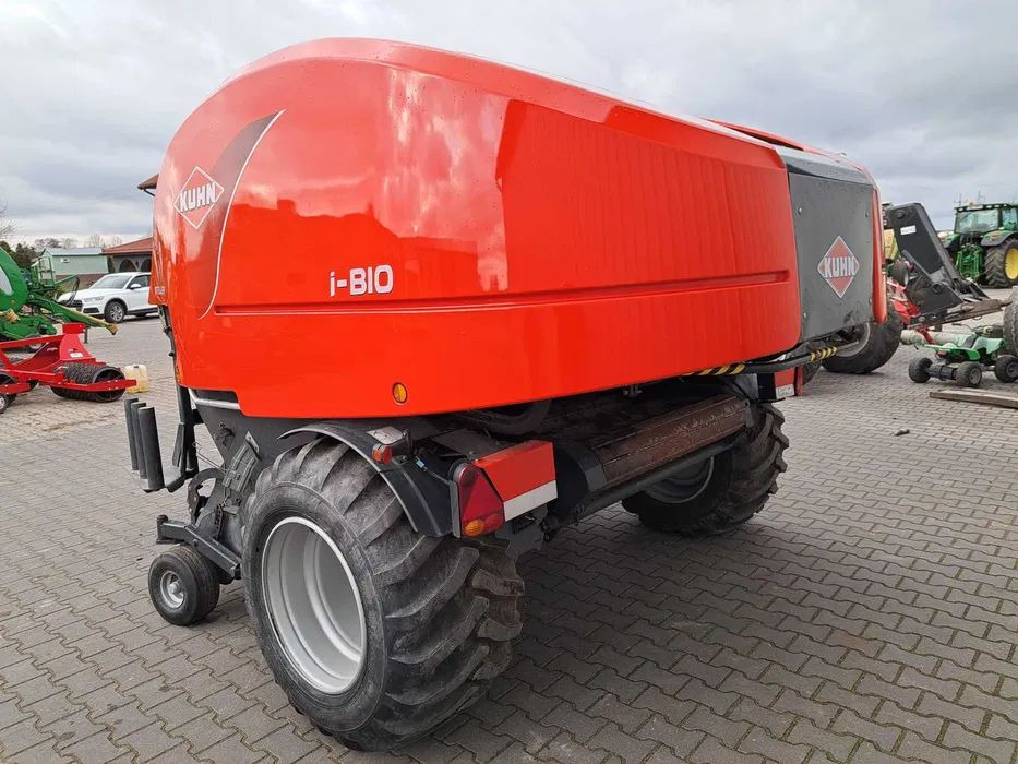 Kuhn i-BIO - Rundballenpresse: das Bild 3 Kuhn i-BIO - Rundballenpresse: das Bild 3