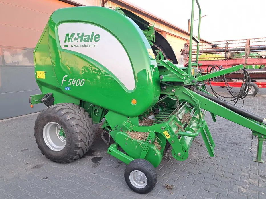 Mchale 5400C - Rundballenpresse: das Bild 1 Mchale 5400C - Rundballenpresse: das Bild 1