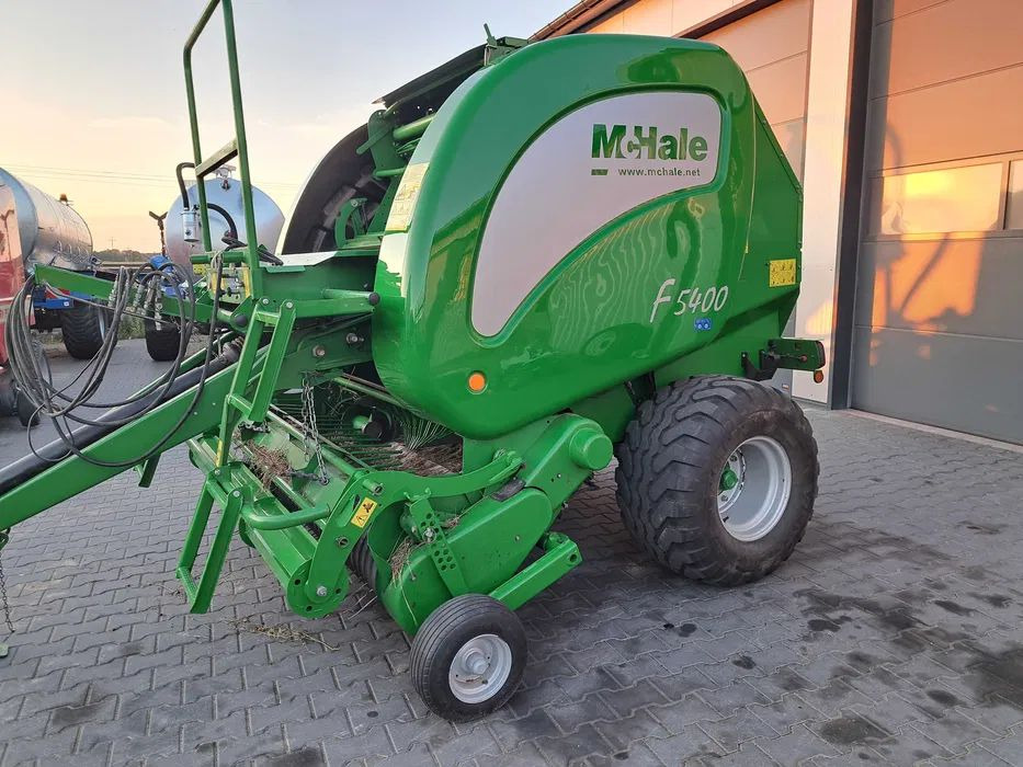 Mchale 5400C - Rundballenpresse: das Bild 2 Mchale 5400C - Rundballenpresse: das Bild 2