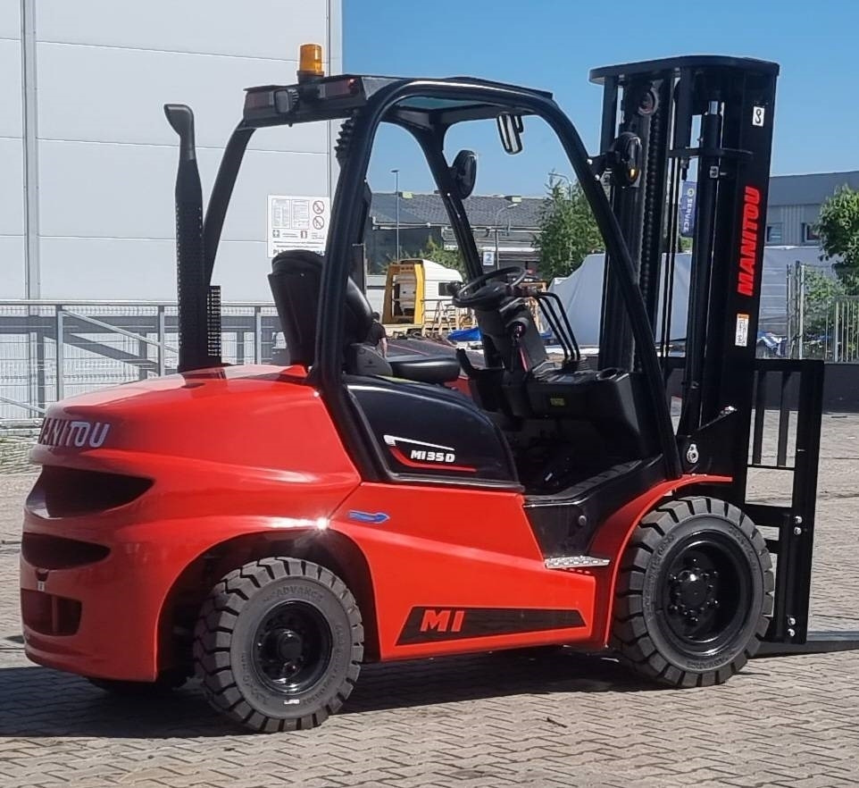 Manitou MI 35 D UNUSED - Dieselstapler: das Bild 2 Manitou MI 35 D UNUSED - Dieselstapler: das Bild 2