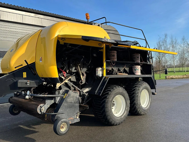 Landmaschine New Holland BB9060 CropCutter: das Bild 10