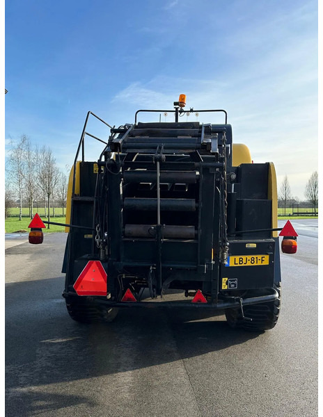 Landmaschine New Holland BB9060 CropCutter: das Bild 8