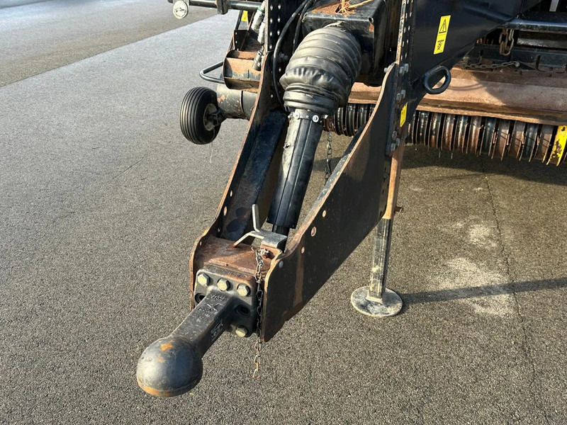 Landmaschine New Holland BB9060 CropCutter: das Bild 13