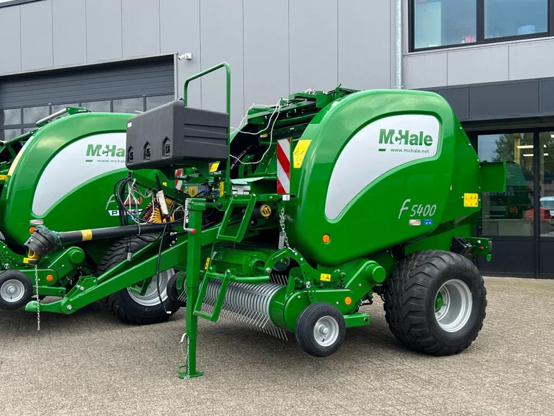 McHale F5400 - Rundballenpresse: das Bild 4 McHale F5400 - Rundballenpresse: das Bild 4