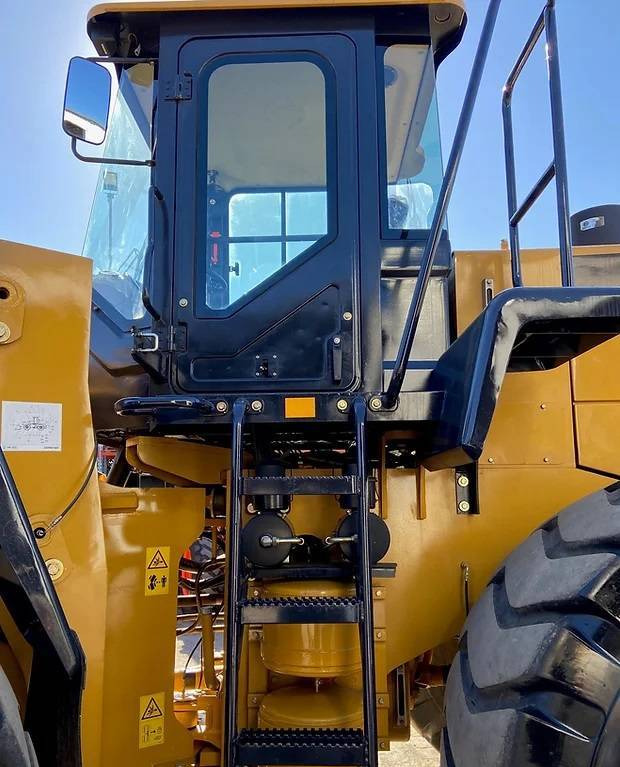 NEW CAT Caterpillar 7 TON Loader Warranty up to 10 YEARS НОВА Копарка CAT Caterpillar 7 ТОН Гарантія до 10 РОКІВ NOWA Ładowarka CAT Caterpillar 7 TON Gwarancja do 10 LAT - Radlader: das Bild 3 NEW CAT Caterpillar 7 TON Loader Warranty up to 10 YEARS НОВА Копарка CAT Caterpillar 7 ТОН Гарантія до 10 РОКІВ NOWA Ładowarka CAT Caterpillar 7 TON Gwarancja do 10 LAT - Radlader: das Bild 3