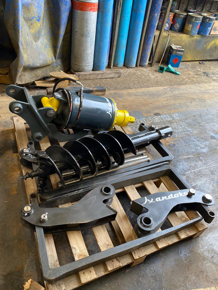 - Erdbohrer für Baumaschine: das Bild 1 - Erdbohrer für Baumaschine: das Bild 1