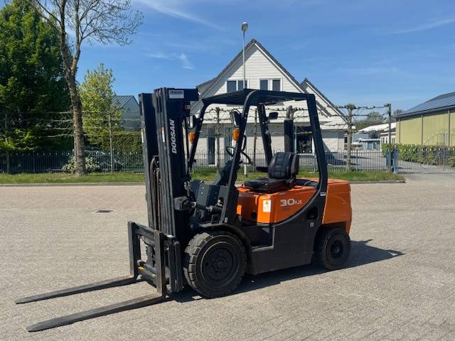 Doosan D30 Plus - Dieselstapler: das Bild 3 Doosan D30 Plus - Dieselstapler: das Bild 3