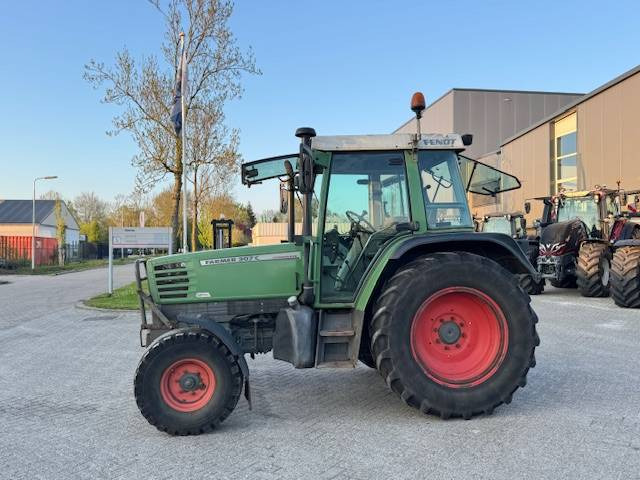 Fendt 307c 2wd - Traktor: das Bild 1 Fendt 307c 2wd - Traktor: das Bild 1