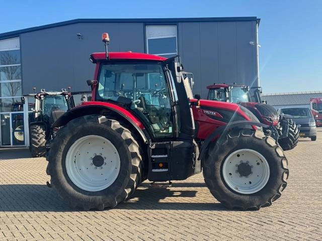 Valtra N134 Hitech - Traktor: das Bild 5 Valtra N134 Hitech - Traktor: das Bild 5