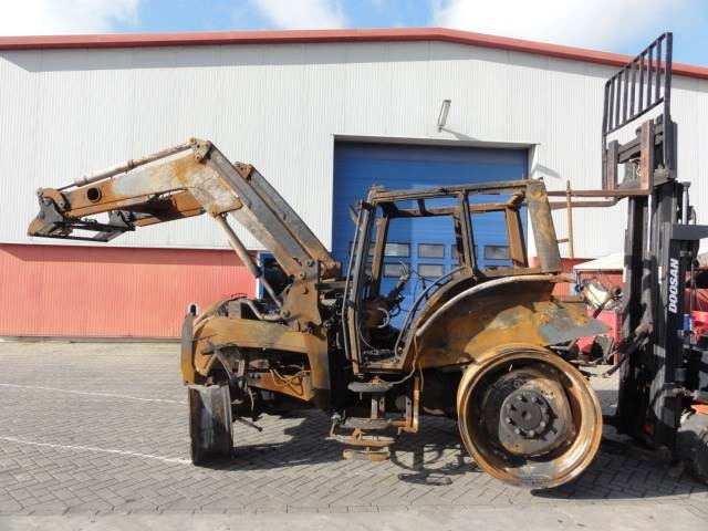 Getriebe für Landmaschine neu kaufen Valtra Valmet onderdelen: das Bild 8