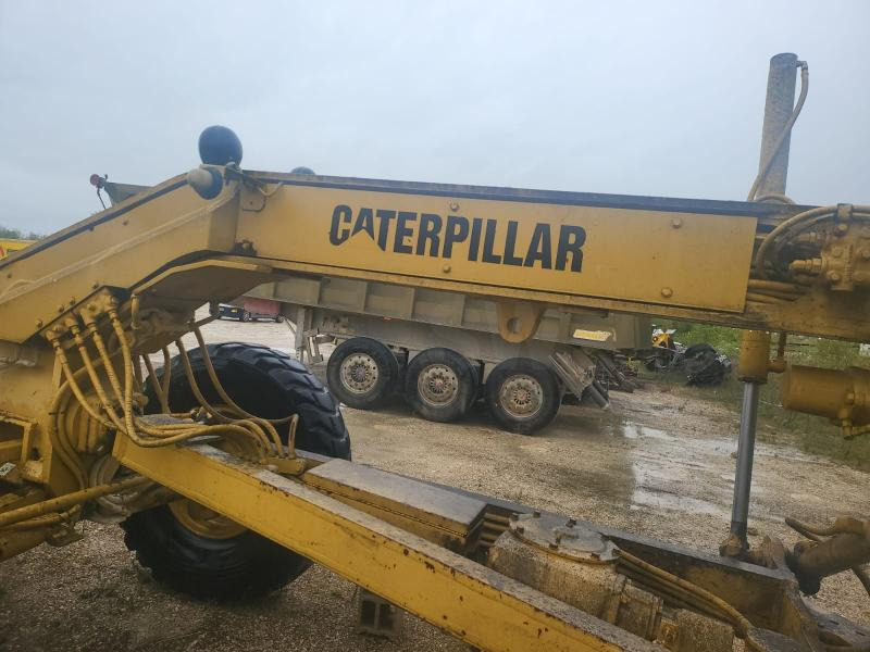 Grader Caterpillar 140G: das Bild 11
