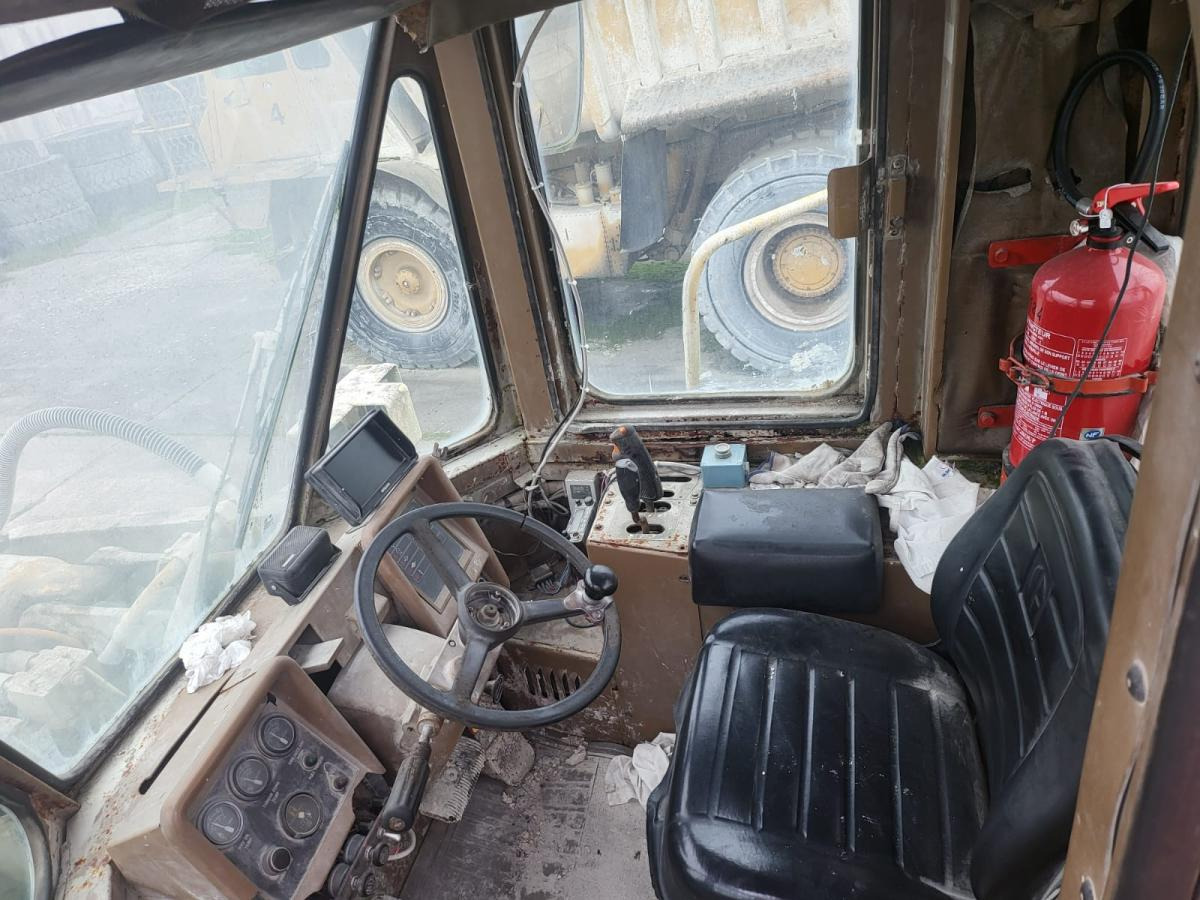 Radlader Caterpillar 988B: das Bild 10