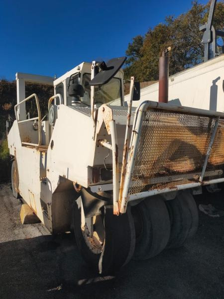 Caterpillar PS300 - Gummiradwalze: das Bild 3 Caterpillar PS300 - Gummiradwalze: das Bild 3