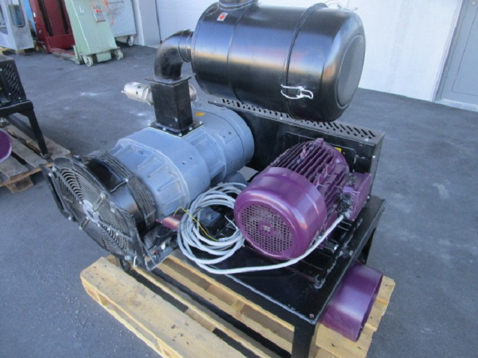 BARRATI VAKUUMPUMPE MIT GESTELL MIT ANSAUGFILTER UND SCHALLDÄMPFER - Verpackungsmaschine: das Bild 3 BARRATI VAKUUMPUMPE MIT GESTELL MIT ANSAUGFILTER UND SCHALLDÄMPFER - Verpackungsmaschine: das Bild 3