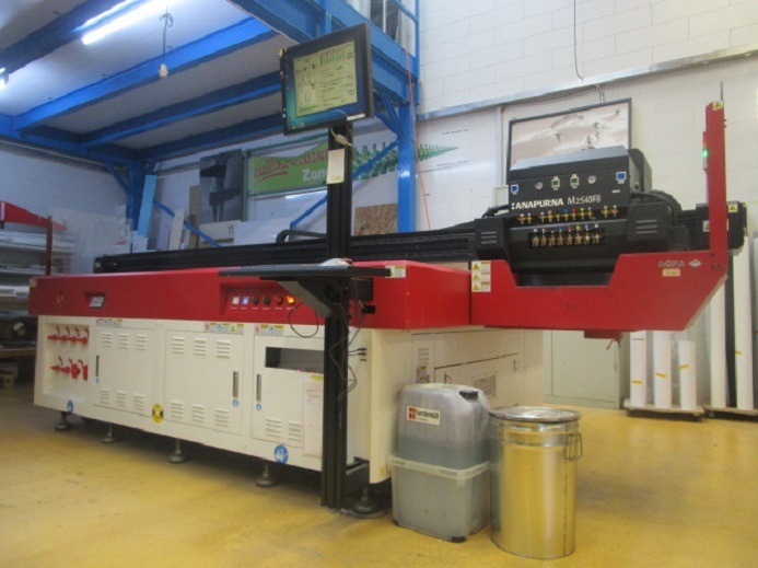 FLACHBETT-UV-GROSSFORMATDRUCKER AGFA ANAPURNA M2540 FB - Druckmaschine: das Bild 5 FLACHBETT-UV-GROSSFORMATDRUCKER AGFA ANAPURNA M2540 FB - Druckmaschine: das Bild 5