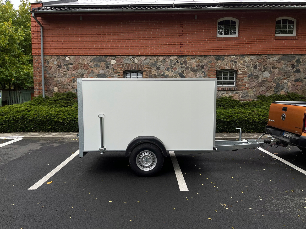 PRZYCZEPA KONTENER CARGO BOX 2,6 x 1,5 ZABUDOWANA / CARGO CONTAINER TRAILER BOX 2.6 x 1.5 ENCLOSED - Koffer Anhänger: das Bild 3 PRZYCZEPA KONTENER CARGO BOX 2,6 x 1,5 ZABUDOWANA / CARGO CONTAINER TRAILER BOX 2.6 x 1.5 ENCLOSED - Koffer Anhänger: das Bild 3