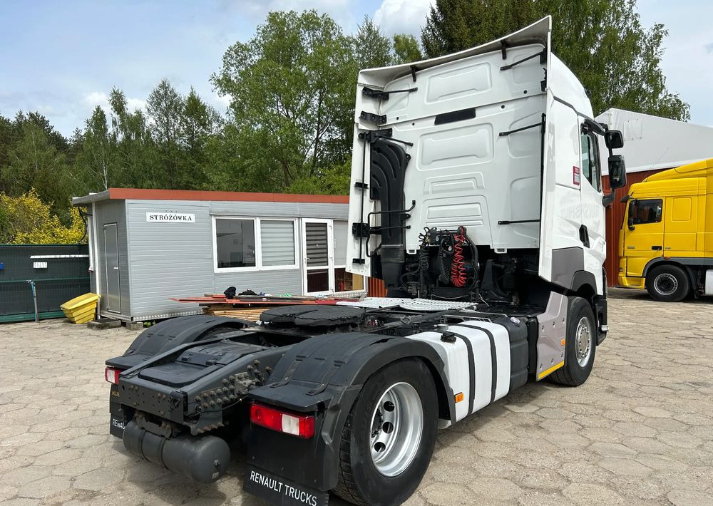 Renault T520 / 13 L SILNIK / HIGH CAB / ZBIORNIKI 1350 L / SALON PL / 2017 ROK !! - Sattelzugmaschine: das Bild 5 Renault T520 / 13 L SILNIK / HIGH CAB / ZBIORNIKI 1350 L / SALON PL / 2017 ROK !! - Sattelzugmaschine: das Bild 5