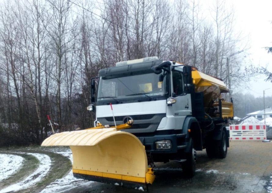 Mercedes-Benz Axor 1824 - Schneeräumfahrzeug: das Bild 1 Mercedes-Benz Axor 1824 - Schneeräumfahrzeug: das Bild 1