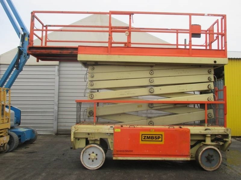 JLG Liftlux 180-12 - Scherenbühne: das Bild 1 JLG Liftlux 180-12 - Scherenbühne: das Bild 1