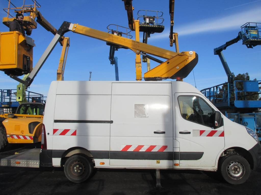 Klubb K32 - LKW mit Arbeitsbühne: das Bild 1 Klubb K32 - LKW mit Arbeitsbühne: das Bild 1