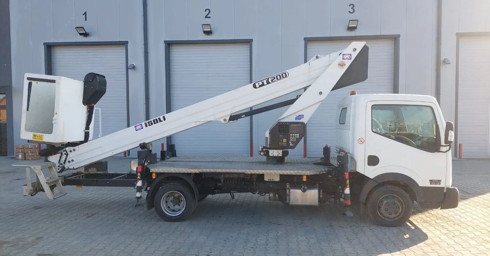 Nissan NT400 CABSTAR podnośnik koszowy ISOLI PT200 - LKW mit Arbeitsbühne: das Bild 2 Nissan NT400 CABSTAR podnośnik koszowy ISOLI PT200 - LKW mit Arbeitsbühne: das Bild 2