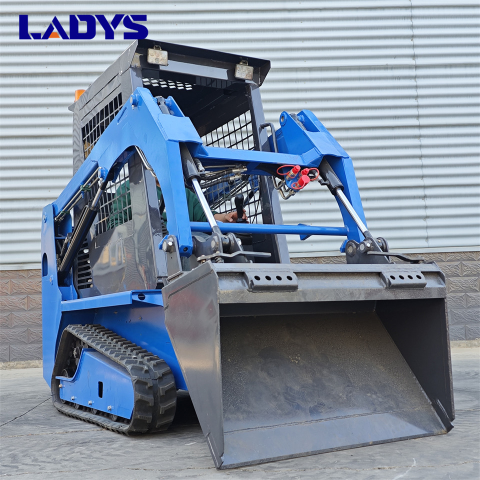LADYS LADYS LA670 Mini Small Skid Steer Loader Compact Track Diesel Mini Skid Steer Loader For Sale With Small Mini Skid Steer Attachments 4 In 1 Bucket - Kompaktlader: das Bild 1 LADYS LADYS LA670 Mini Small Skid Steer Loader Compact Track Diesel Mini Skid Steer Loader For Sale With Small Mini Skid Steer Attachments 4 In 1 Bucket - Kompaktlader: das Bild 1