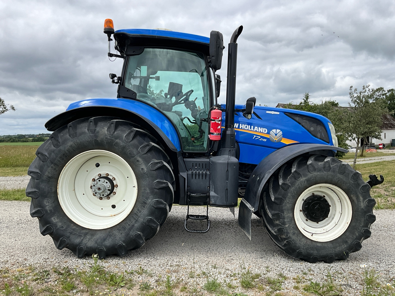 NEW HOLLAND T7 245 - Traktor: das Bild 4 NEW HOLLAND T7 245 - Traktor: das Bild 4