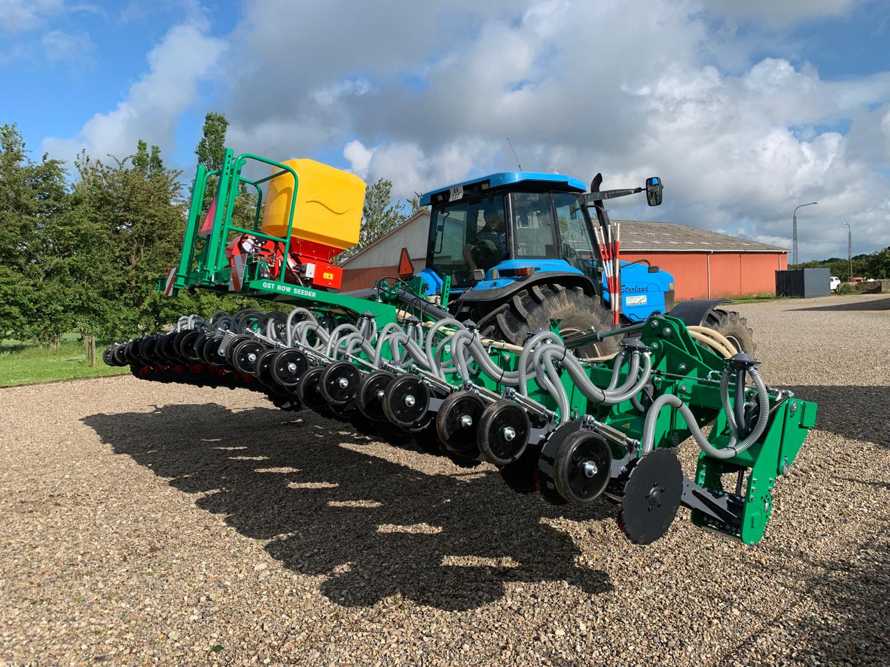 GST ROW SEEDER 12 - Sämaschine: das Bild 1 GST ROW SEEDER 12 - Sämaschine: das Bild 1