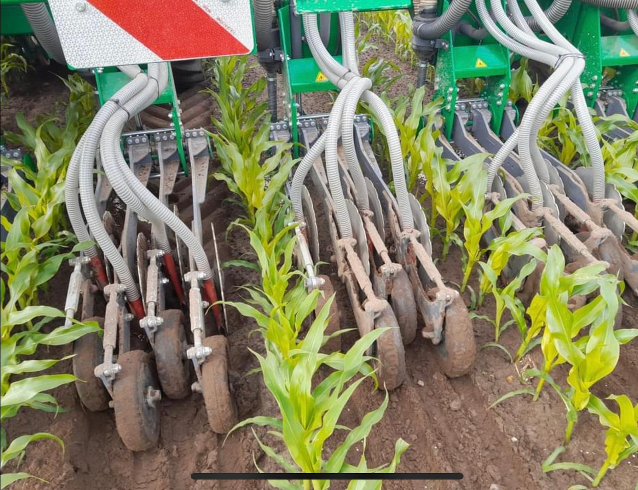 GST ROW SEEDER 12 - Sämaschine: das Bild 3 GST ROW SEEDER 12 - Sämaschine: das Bild 3