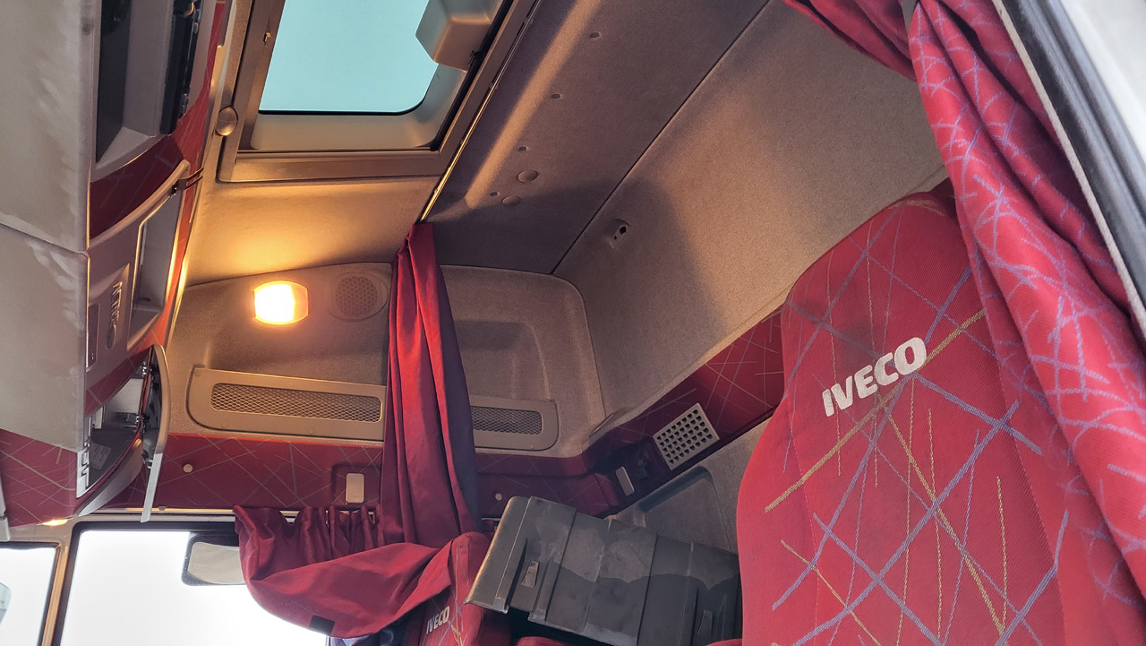 LKW IVECO MAGIRUS AT26 430: das Bild 15