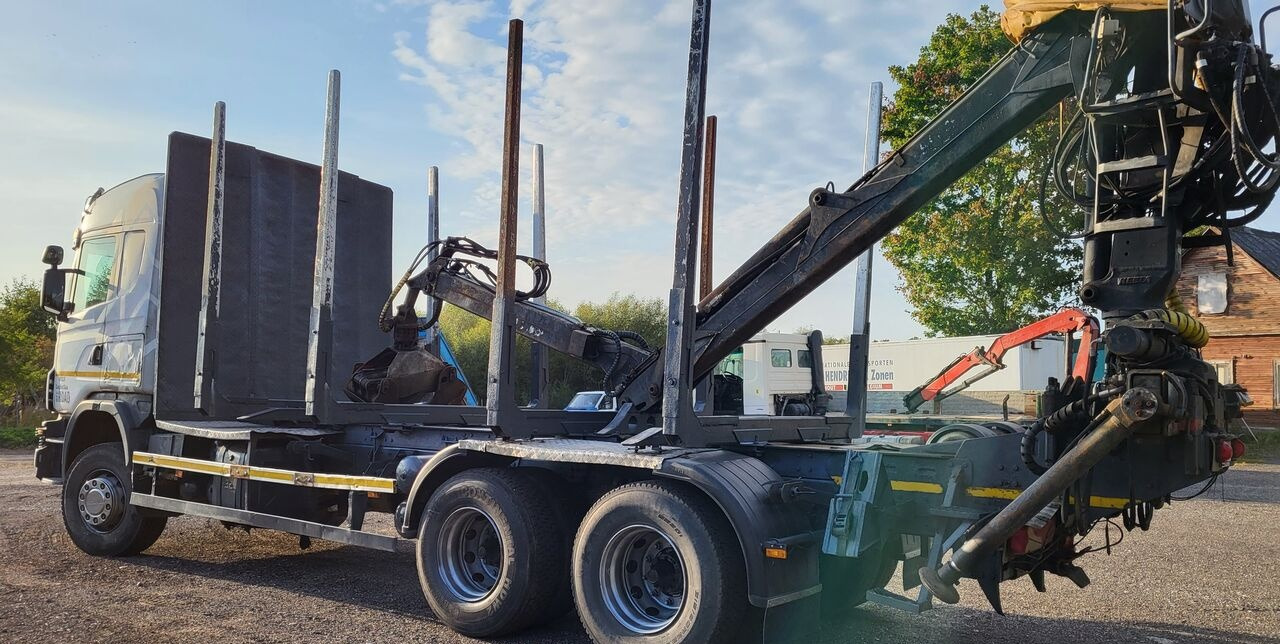 Holztransporter, Autokran Scania G480: das Bild 6