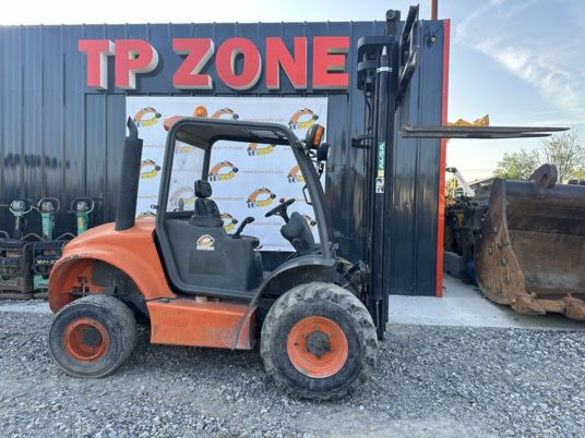 Ausa C200HX4 4X4 à 17900 € HT - Geländestapler: das Bild 1 Ausa C200HX4 4X4 à 17900 € HT - Geländestapler: das Bild 1