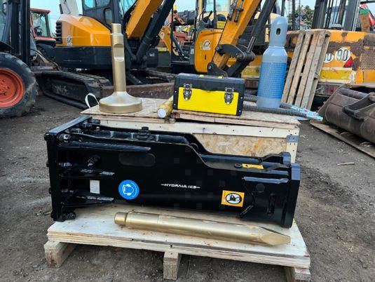 BRH pour pelle de 11T à 16T - Hydraulikhammer: das Bild 1 BRH pour pelle de 11T à 16T - Hydraulikhammer: das Bild 1