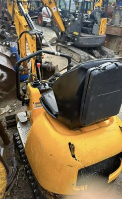 JCB 8008 CTS à 5900€ HT - Minibagger: das Bild 4 JCB 8008 CTS à 5900€ HT - Minibagger: das Bild 4