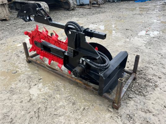 Grabenbagger/ Grabenfräse Trancheuse hydraulique pour engins: das Bild 6 Grabenbagger/ Grabenfräse Trancheuse hydraulique pour engins: das Bild 6