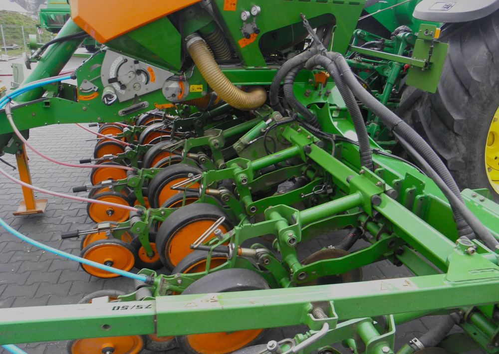 Amazone EDX 6000-2C Xpress 8 rzedowy, Nie Malowany, Stan Bardzo Dobry - Sämaschine: das Bild 3 Amazone EDX 6000-2C Xpress 8 rzedowy, Nie Malowany, Stan Bardzo Dobry - Sämaschine: das Bild 3