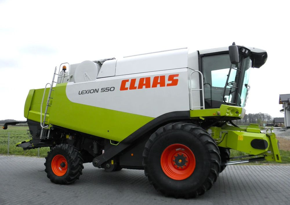 Claas Lexion 550 2008 Rok, Nowsza Wersja, Nie Malowany, Stan Idealny - Mähdrescher: das Bild 2 Claas Lexion 550 2008 Rok, Nowsza Wersja, Nie Malowany, Stan Idealny - Mähdrescher: das Bild 2