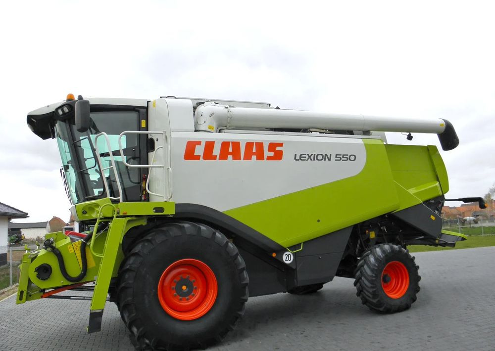 Claas Lexion 550 2008 Rok, Nowsza Wersja, Nie Malowany, Stan Idealny - Mähdrescher: das Bild 1 Claas Lexion 550 2008 Rok, Nowsza Wersja, Nie Malowany, Stan Idealny - Mähdrescher: das Bild 1