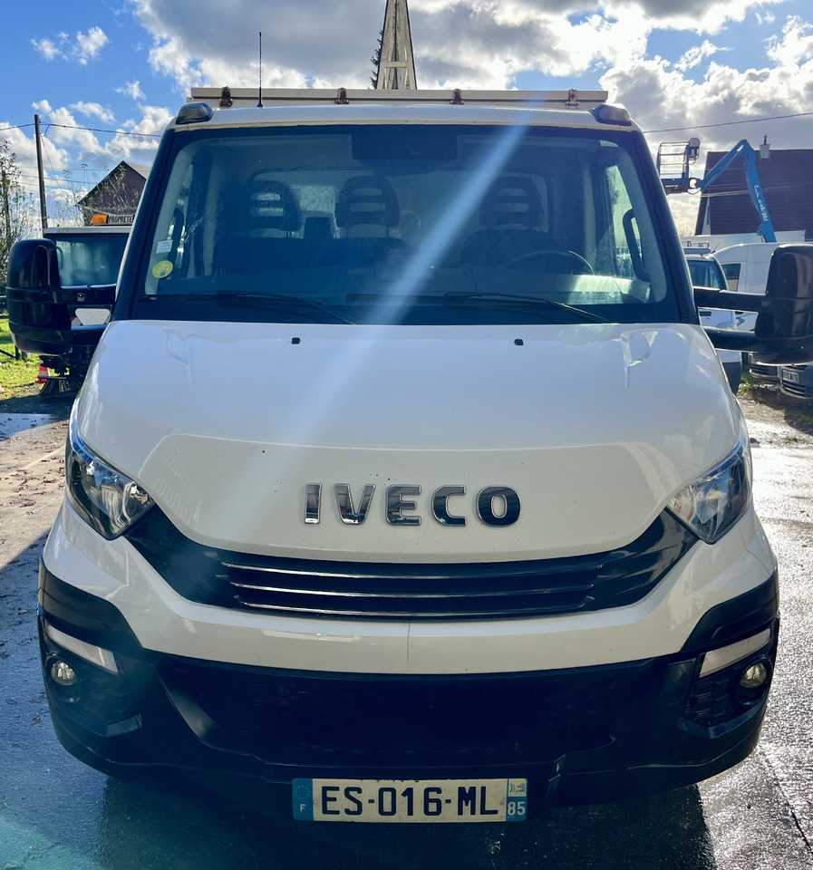 IVECO Daily 35-180 35c18 plateau - Pritsche Transporter: das Bild 2 IVECO Daily 35-180 35c18 plateau - Pritsche Transporter: das Bild 2