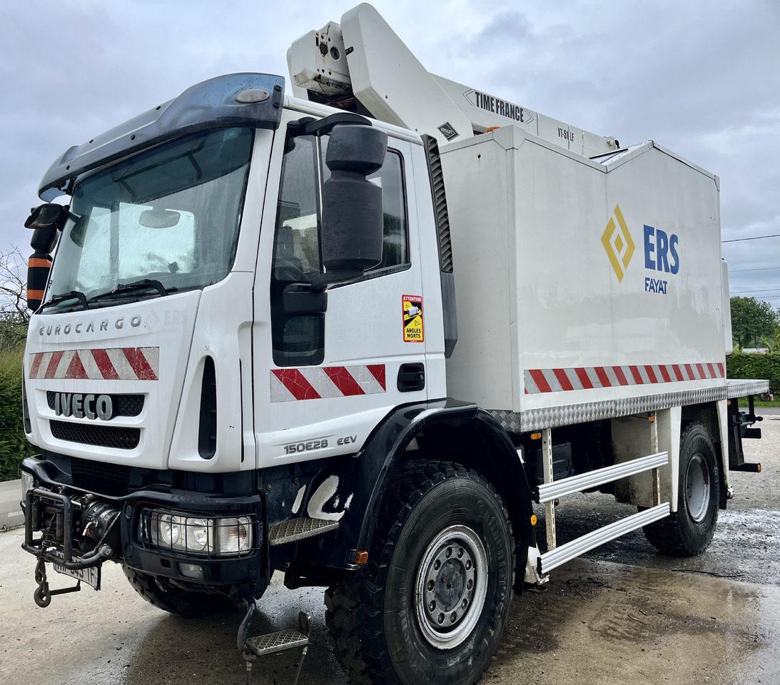 Iveco Eurocargo 150E28 4x4 nacelle Time 16M - LKW mit Arbeitsbühne: das Bild 1 Iveco Eurocargo 150E28 4x4 nacelle Time 16M - LKW mit Arbeitsbühne: das Bild 1