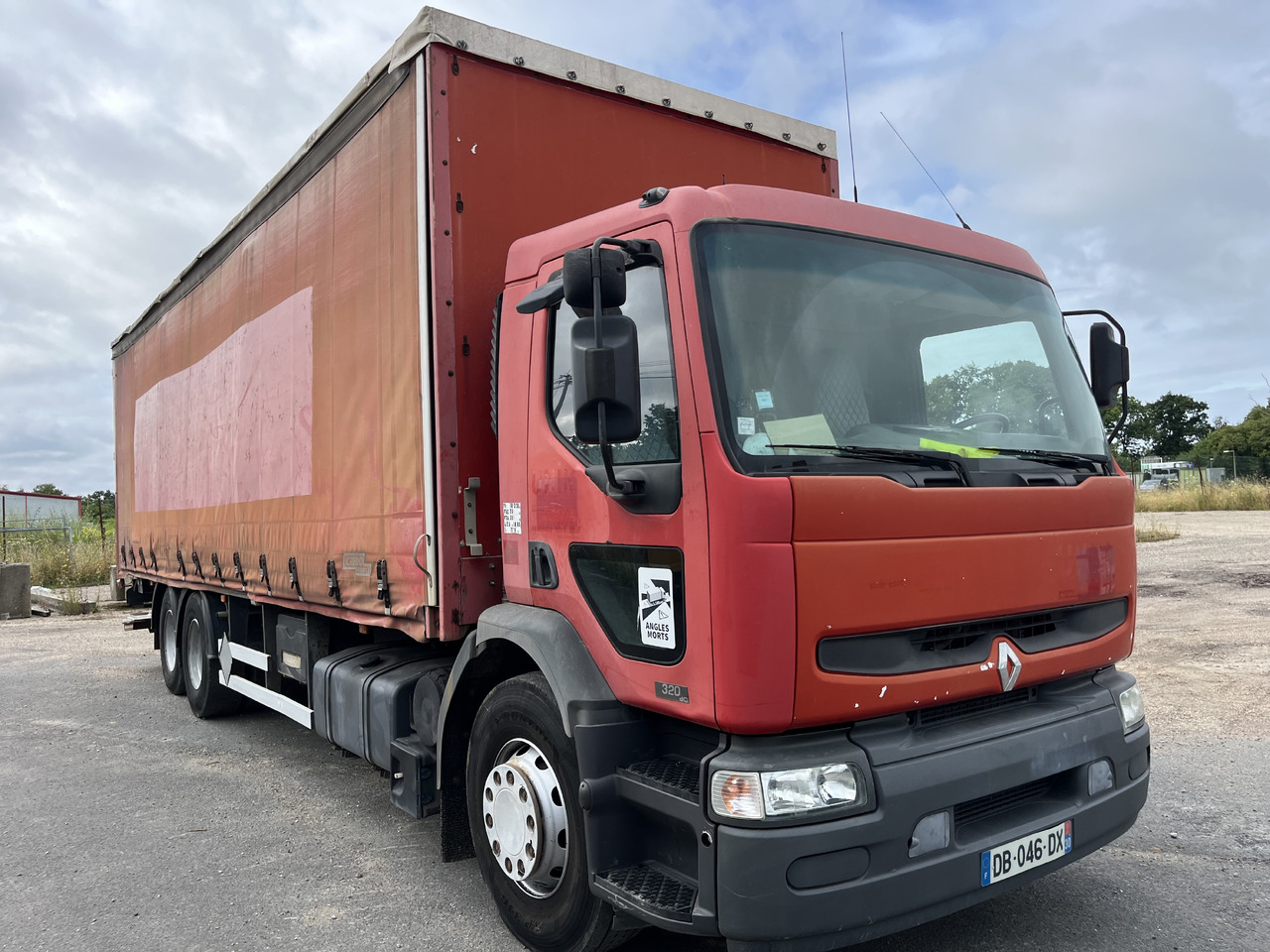 RENAULT Premium 320dci 6x2 plsc - Plane LKW: das Bild 3 RENAULT Premium 320dci 6x2 plsc - Plane LKW: das Bild 3