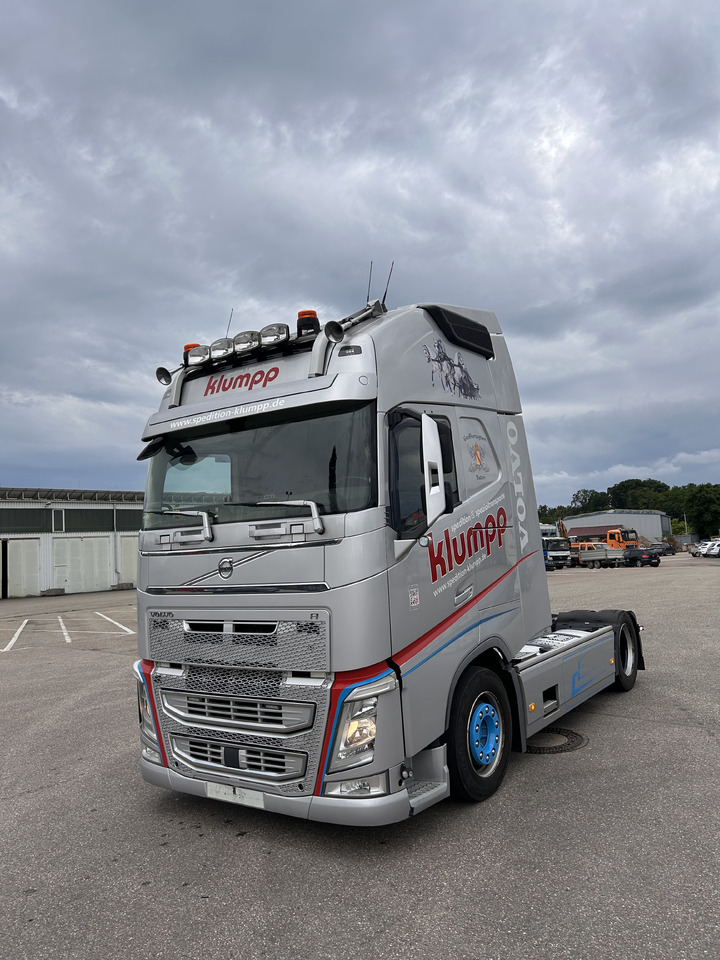 VOLVO FH4 - Sattelzugmaschine: das Bild 1 VOLVO FH4 - Sattelzugmaschine: das Bild 1