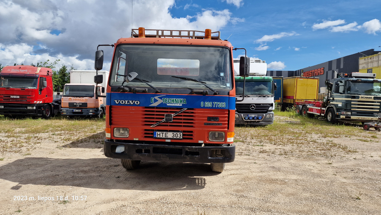 VOLVO FL 10 8x4 - Kipper: das Bild 2 VOLVO FL 10 8x4 - Kipper: das Bild 2